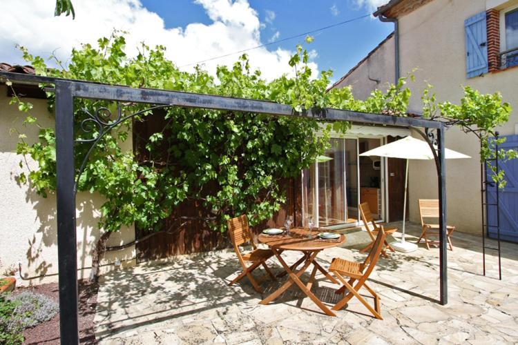 Bed and Breakfast Au Mas Du Soleil Senouillac Экстерьер фото